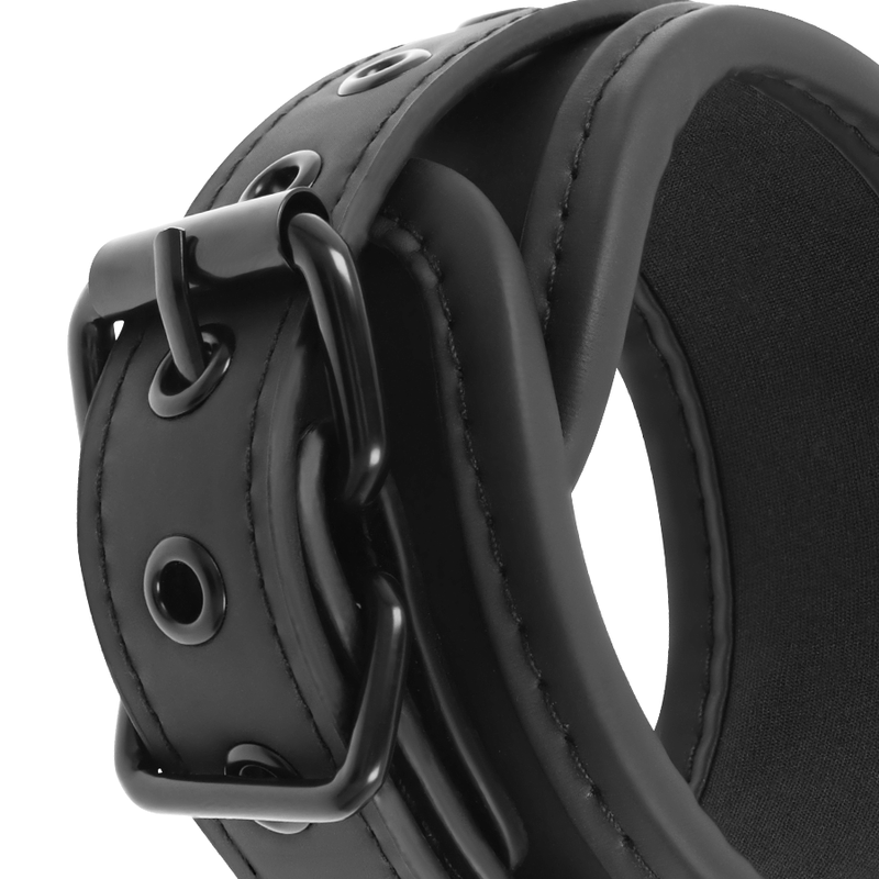 FETISH SUBMISSIVE - COLLIER ET MENOTTES EN CUIR VÉGAN AVEC DOUBLURE EN NOPRÈNE5