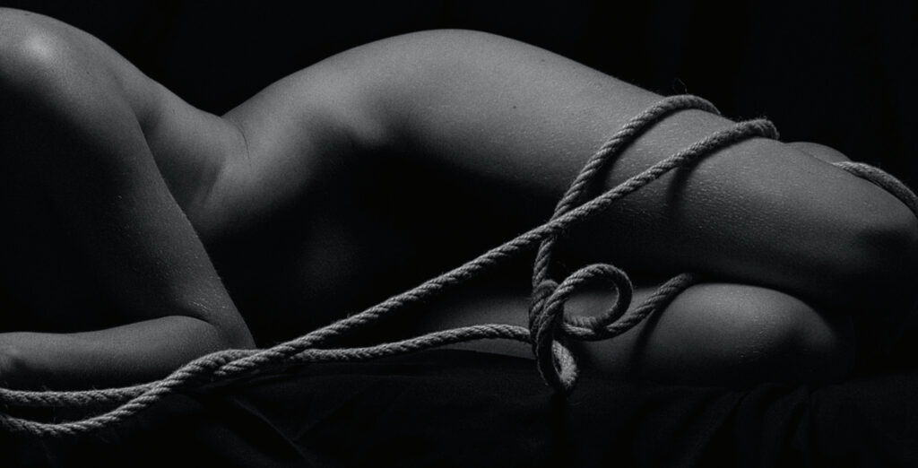 Le bondage : un jeu d'art et de plaisir 💕