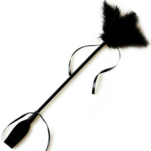 FOUET PLUME NOIR – ENTRE DOUCEUR ET DOMINATION – Image 2